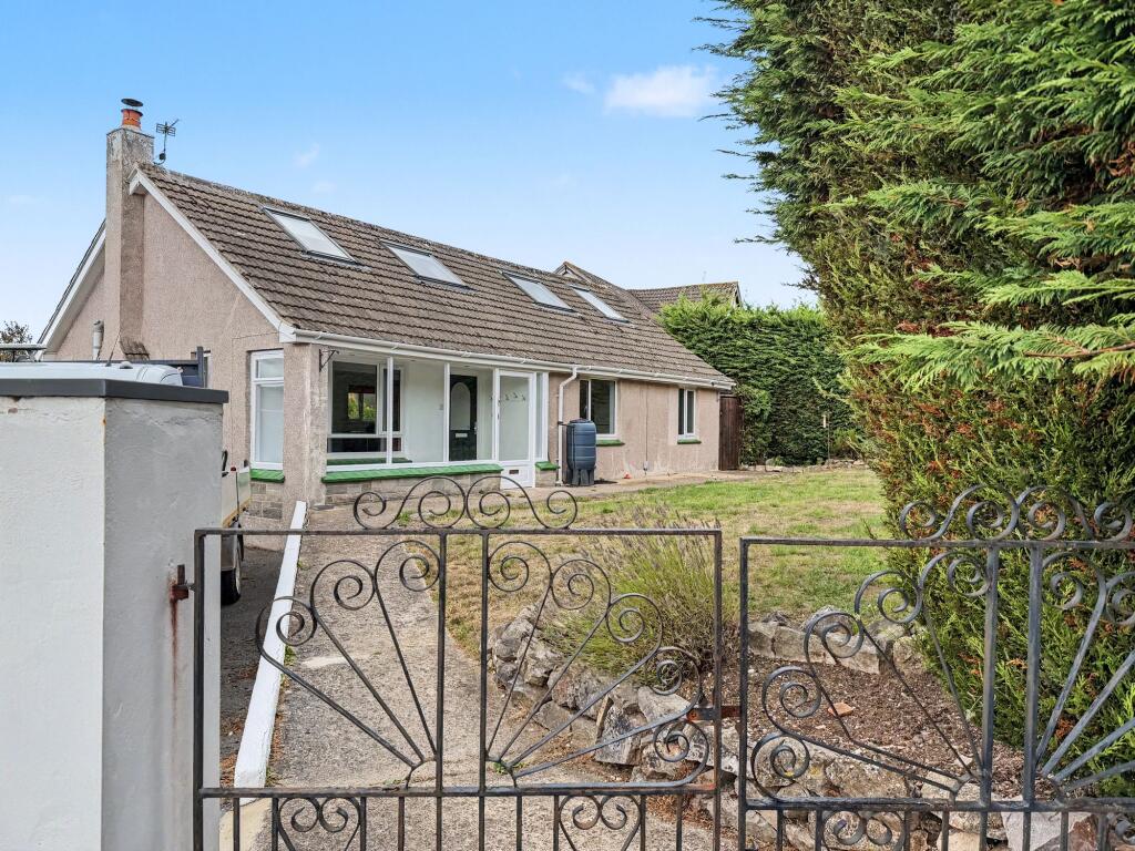 Main image of property: Ware Cross, Kingsteignton, TQ12