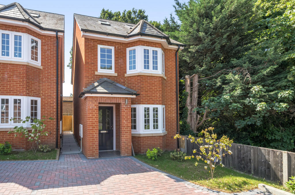 Main image of property: Cargate Hill, Aldershot, Hampshire, GU11