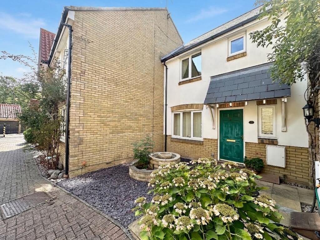 Main image of property: Thistle Close, Laindon, SS15