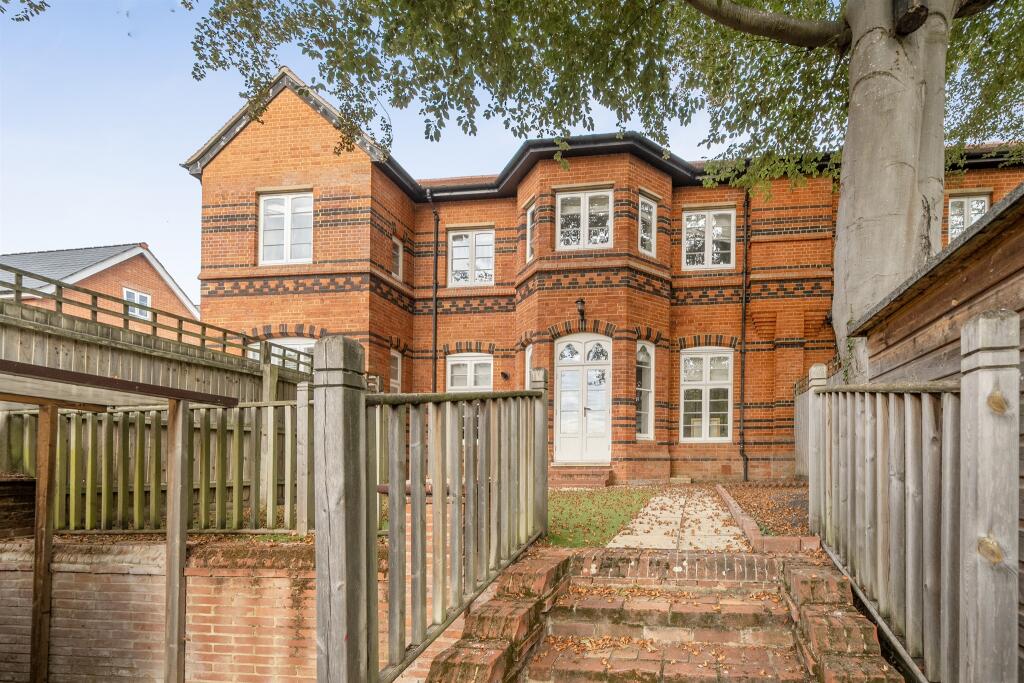 Main image of property: The Courtyard, Maidenhead