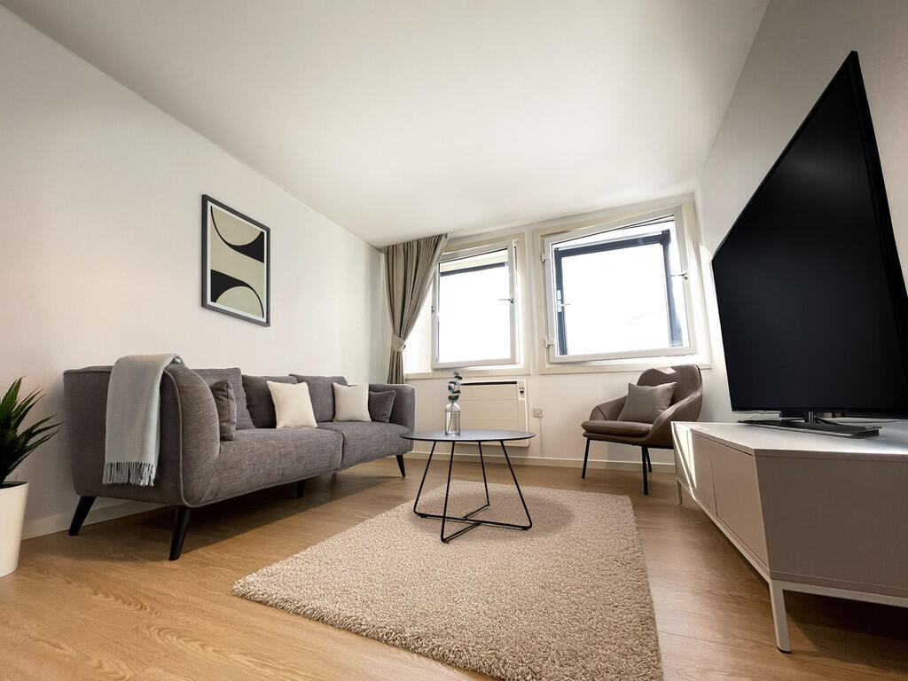 Main image of property: Pasha , 30 Wellington Road North
