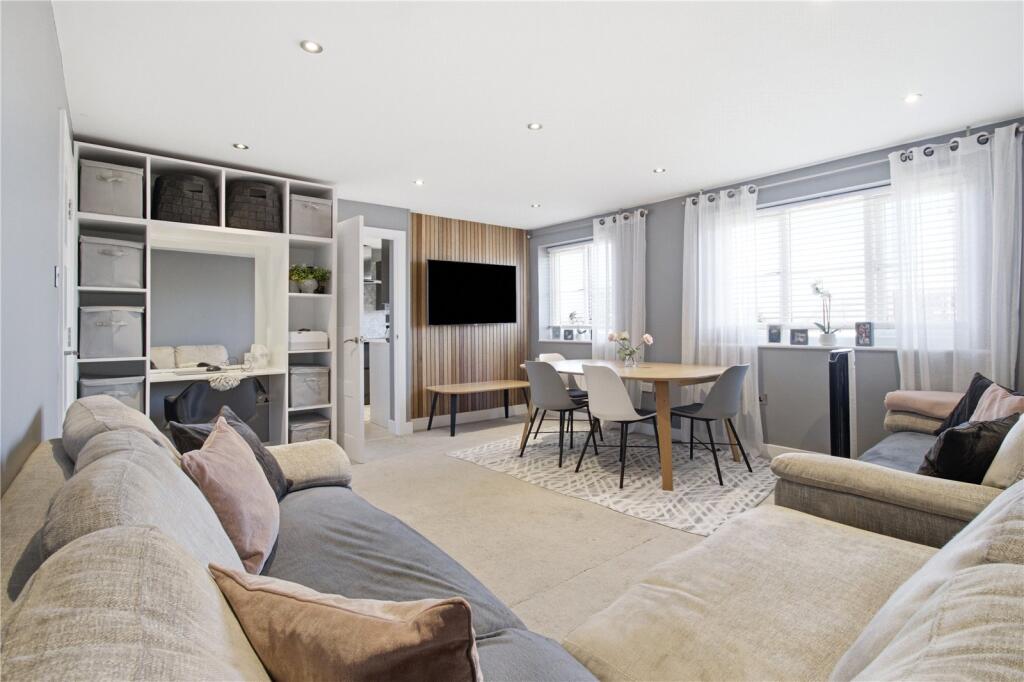 Main image of property: Brendon Grove, London, N2