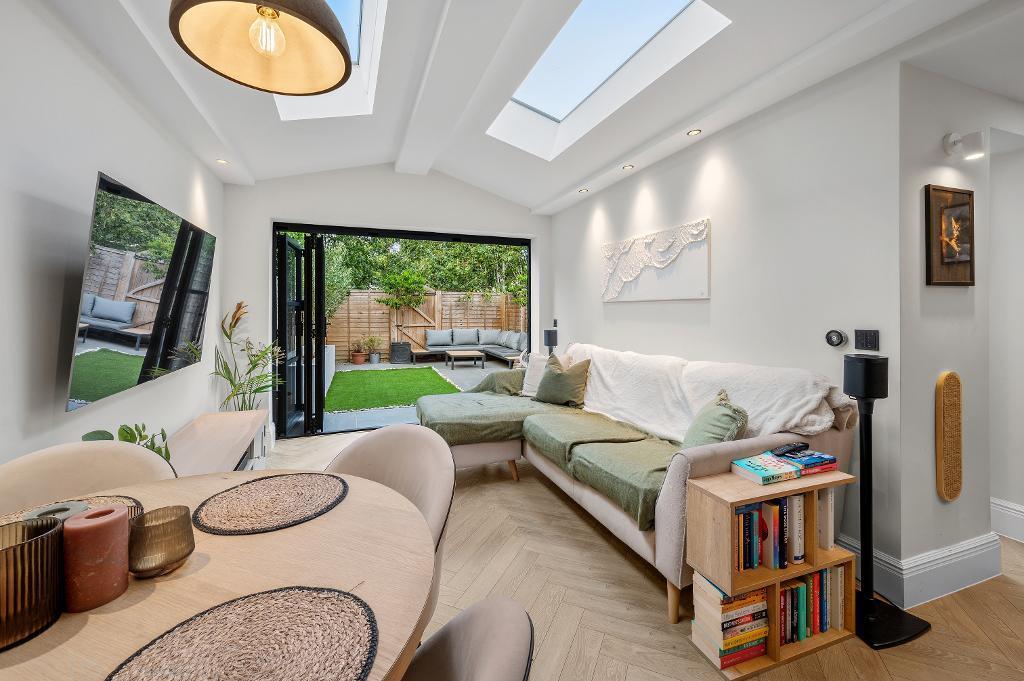 Main image of property: Kingston Road, Wimbledon Chase, SW20 8LN