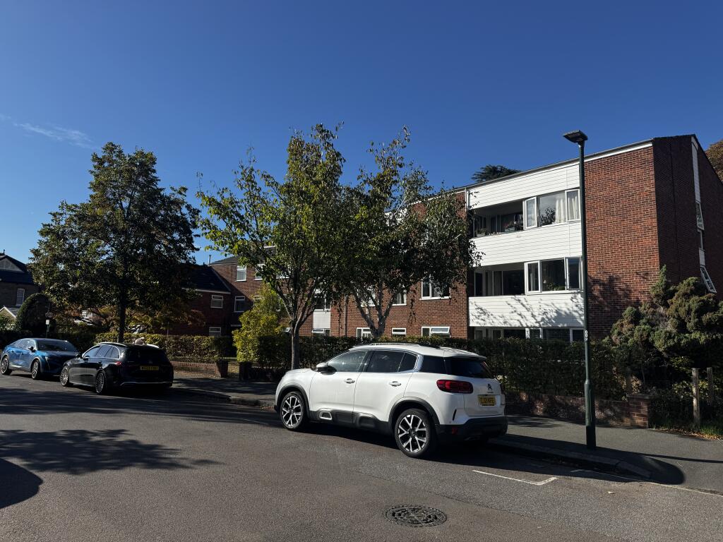 Main image of property: Lindley Court, Glamorgan Road, Hampton Wick KT1