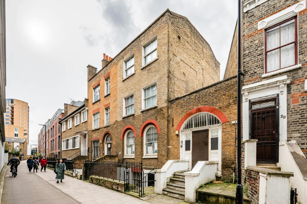 Hackney Grove Low Res 24.jpg