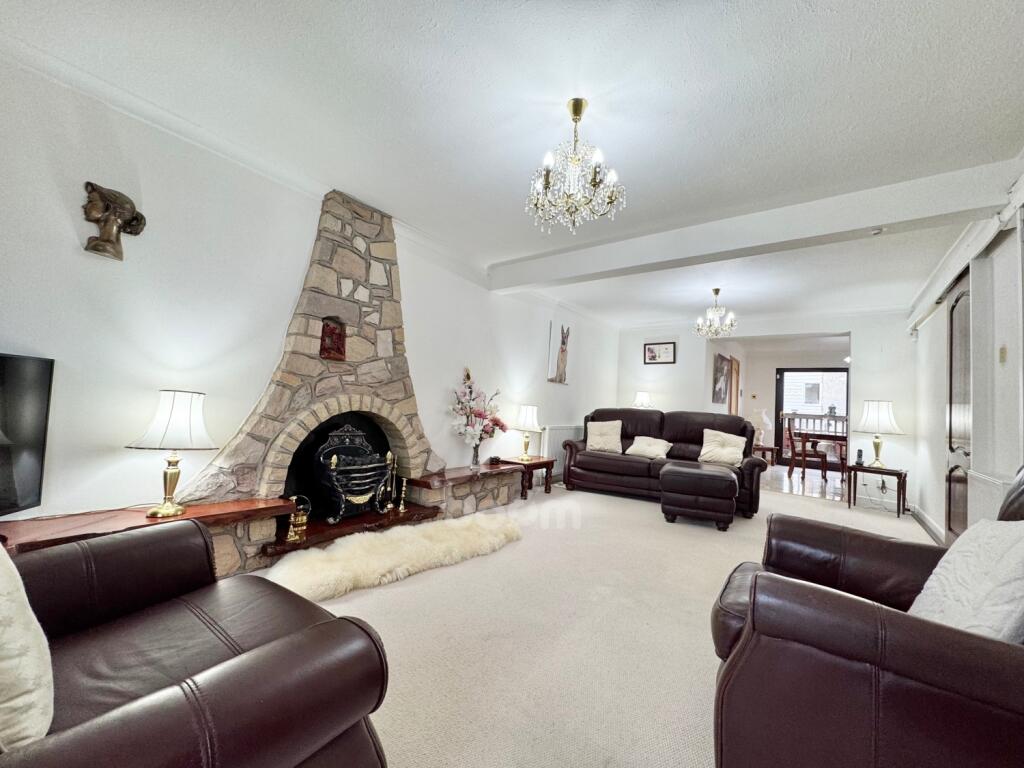 Main image of property: Lochy Place, Erskine