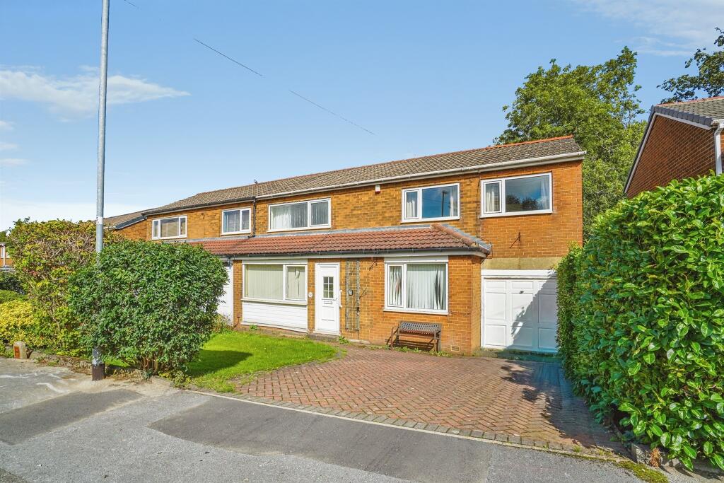 Main image of property: Parkland Avenue, Morley, LEEDS