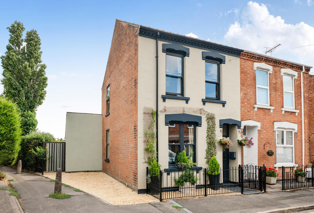 Main image of property: Swan Road, Gloucester, Gloucestershire, GL1