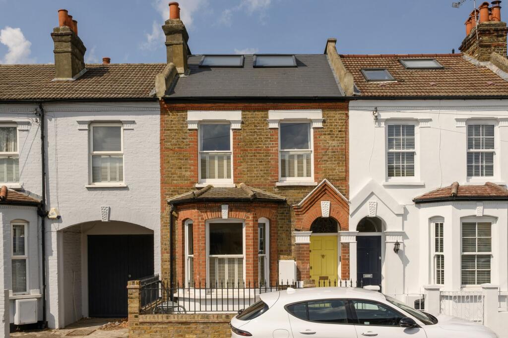 Main image of property: Swaffield Road, Earlsfield, SW18