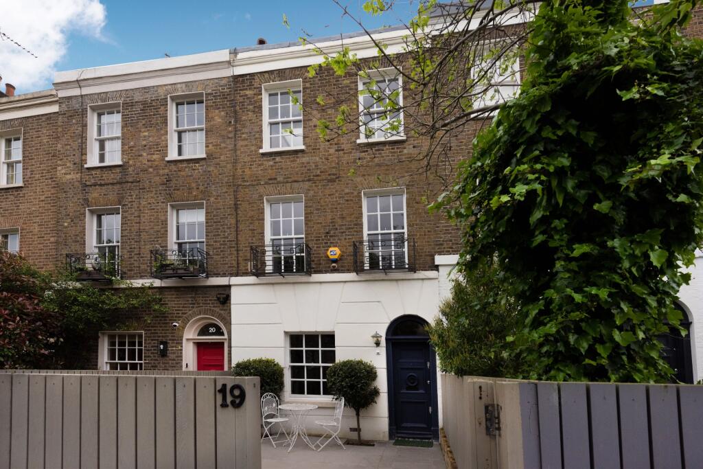Main image of property: St John's Wood Terrace, London