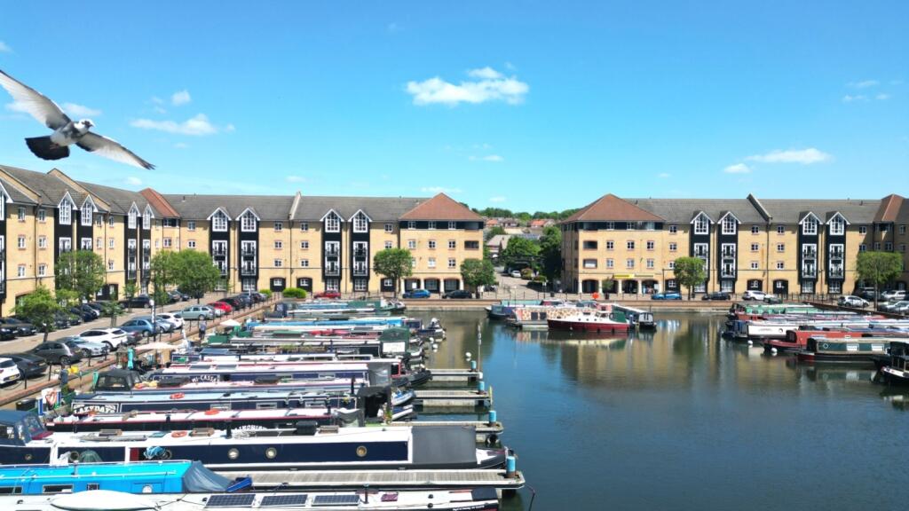 Main image of property: Evans Wharf, Hemel Hempstead, Hertfordshire, HP3