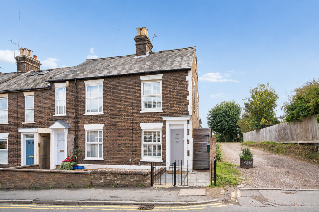 Main image of property: Cross Oak Road, Berkhamsted