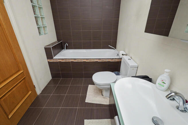 4 Beech Hill, Barnet, EN4 0JP