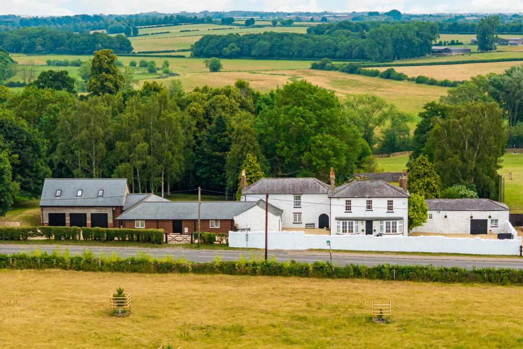 Main image of property: Long Crendon Road, Thame, Buckinghamshire, OX9