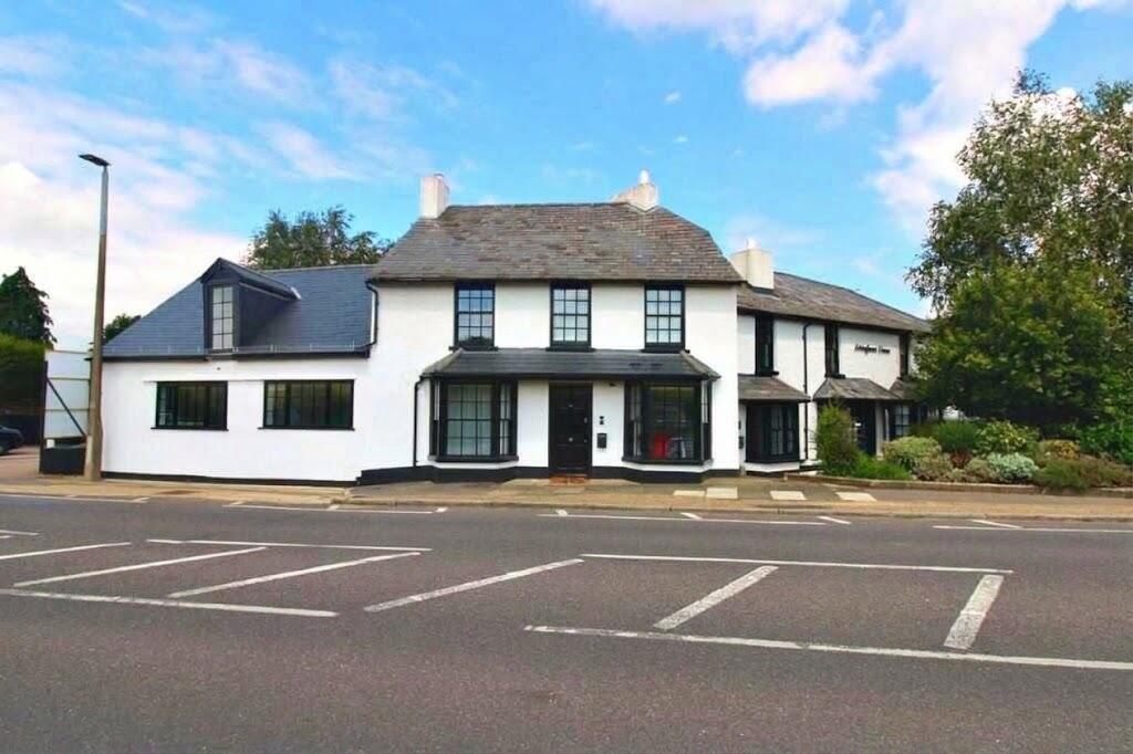 Main image of property: St. Albans Road, South Mimms, EN6
