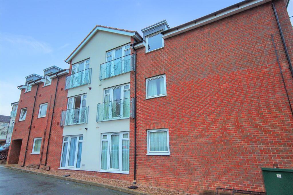 Main image of property: NN8, Croyland Road, Wellingborough
