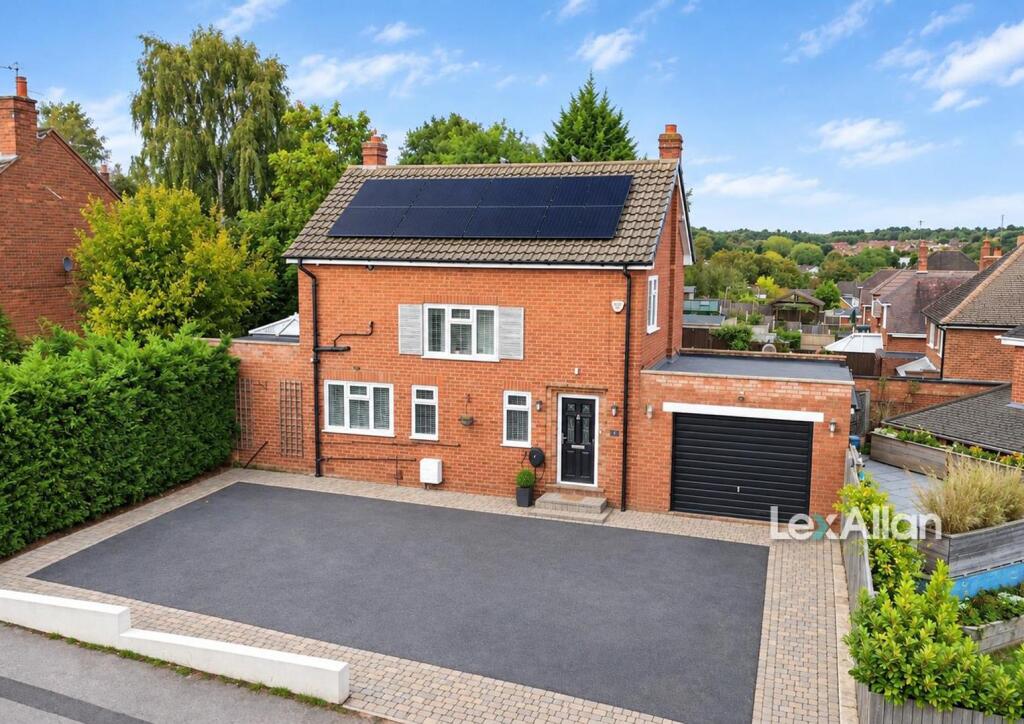 Main image of property: Kingsway, Wollaston, Stourbridge