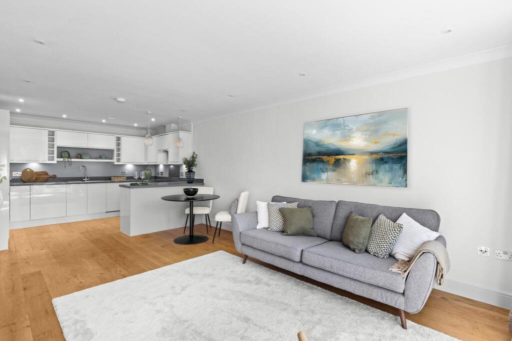 Main image of property: Whielden Street, Old Amersham, Buckinghamshire, HP7 0AR