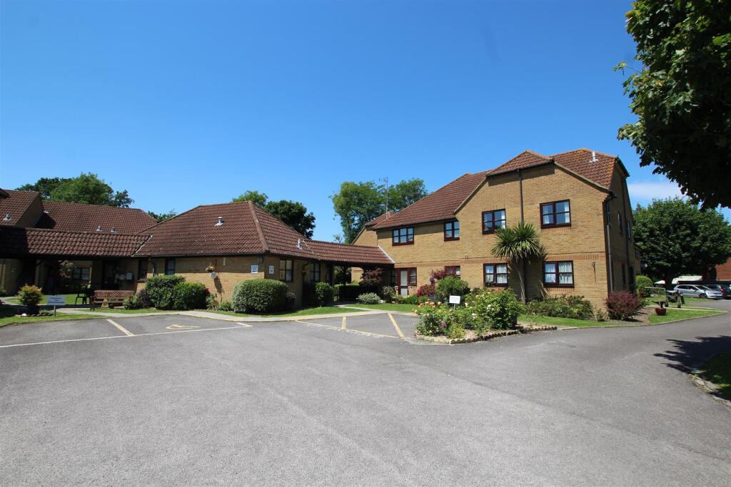 Main image of property: Wildern Lane, Hedge End, Southampton