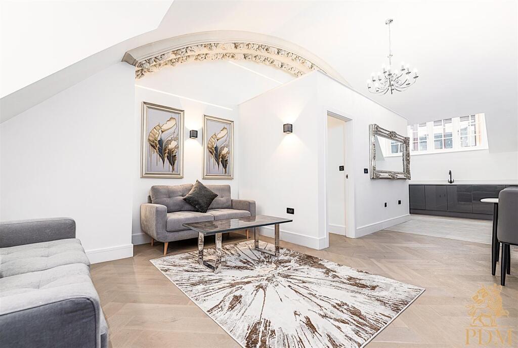 Main image of property: Long Row, Nottingham City Centre, Nottingham