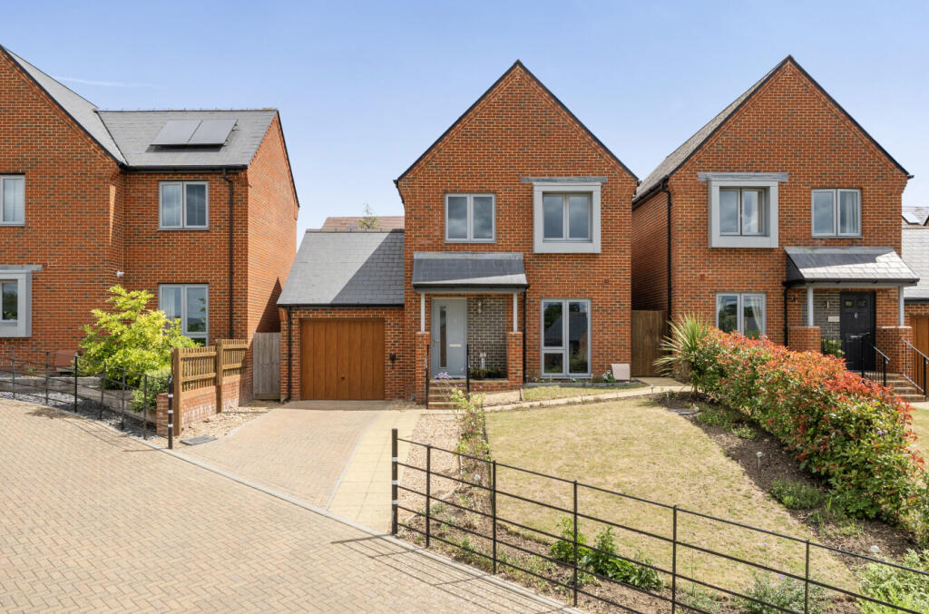 Main image of property: Ash Drive, West End, Southampton, Hampshire, SO30