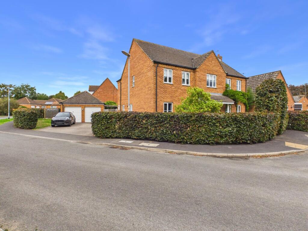 Main image of property: 2 Ormsby House Drive, Mareham-Le-Fen