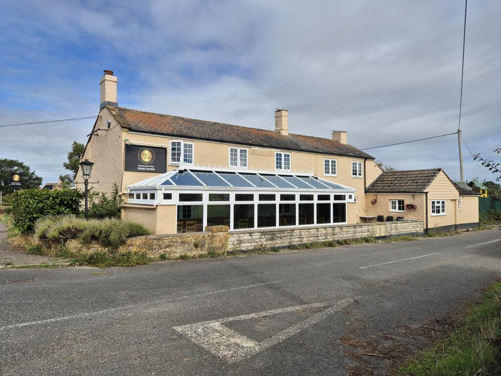 Main image of property: Villa Verde Restaurant And Bar, Vagg Lane, Chilthorne Domer