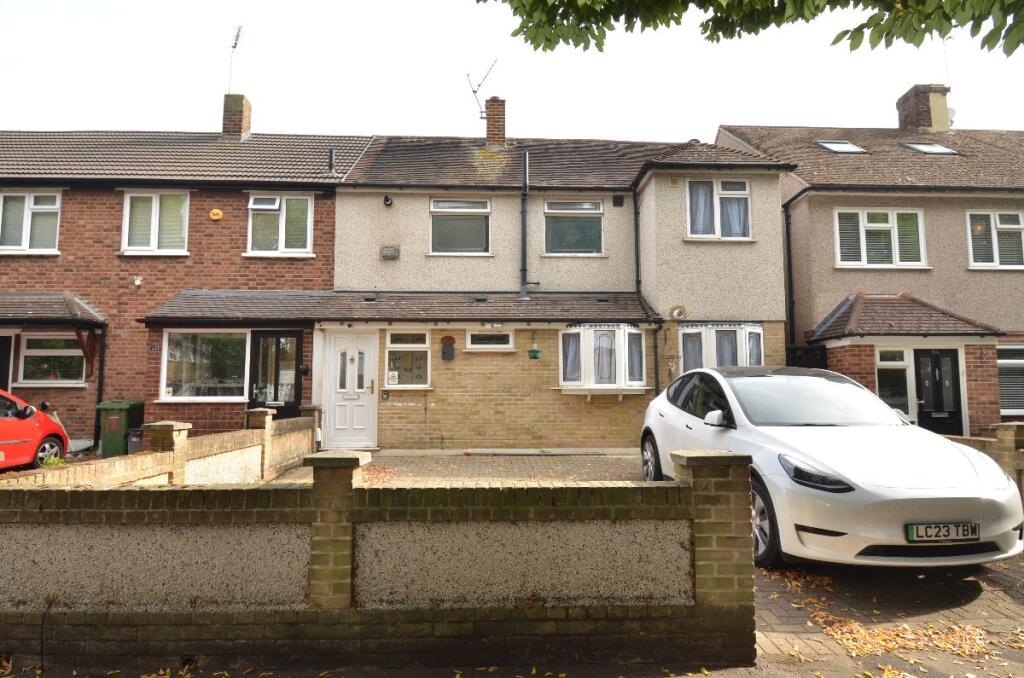 Main image of property: Avenue Road, Harold Wood