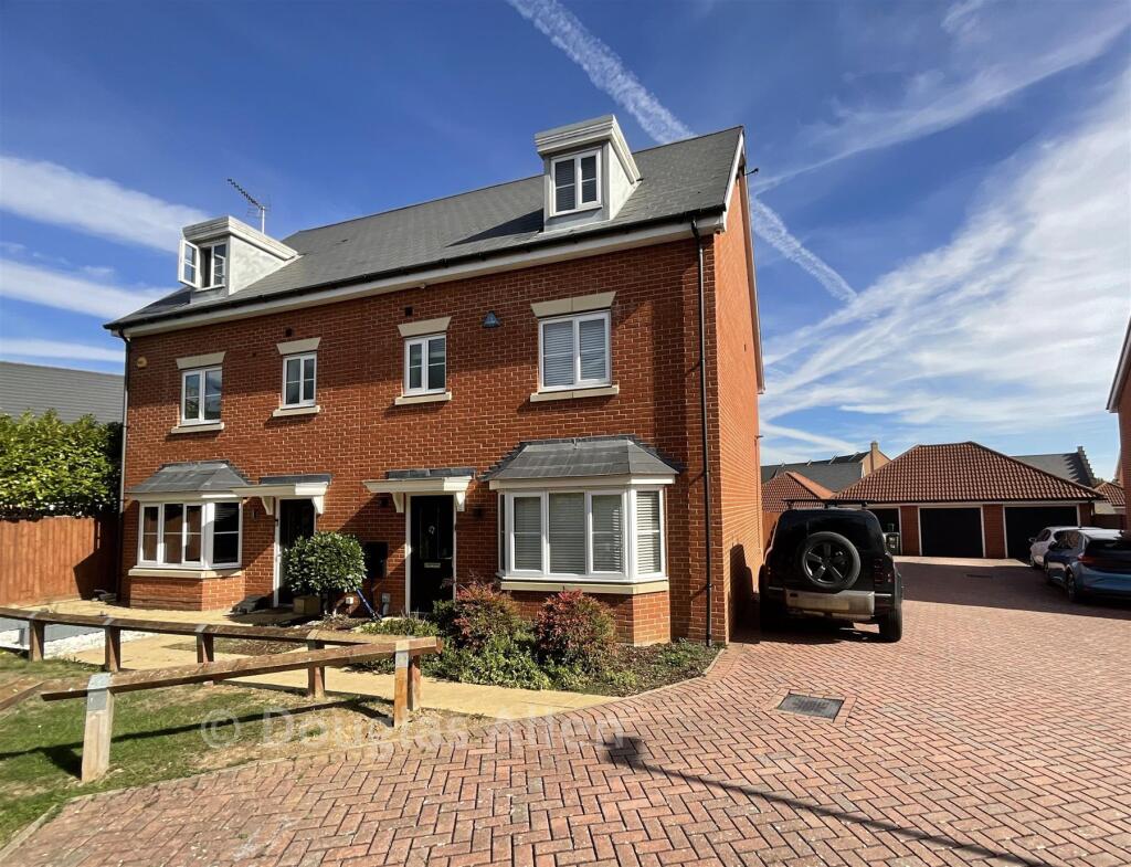 Main image of property: Dulwich Avenue, Basildon, Essex