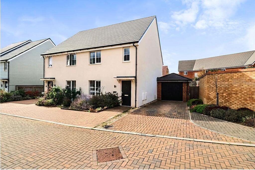 Main image of property: Emery Croft, Meppershall, SG17