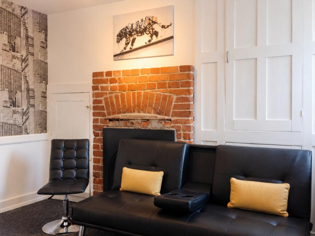 Main image of property: 4 Bedroom Student Home - 51 St. Peters Place, City Centre