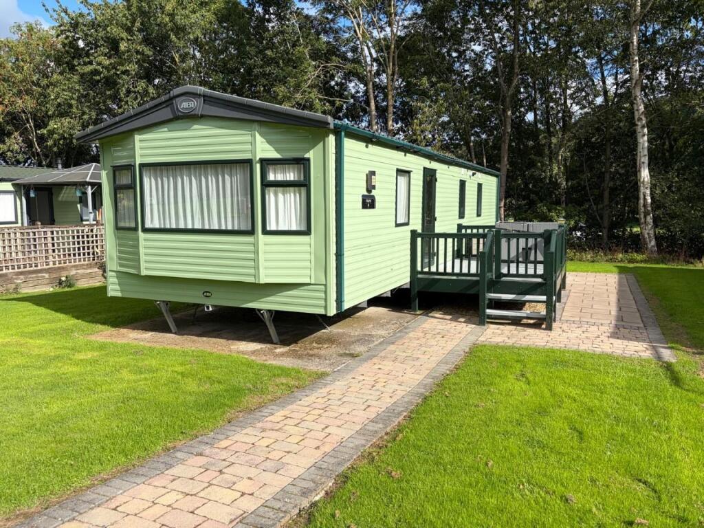 Main image of property: Maple 10, Valley View, Pentre'r-Beirdd, Guilsfield