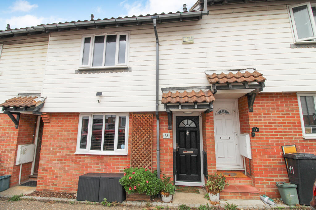 Main image of property: Keats Square, South Woodham Ferrers, Chelmsford, Essex CM3 5XZ
