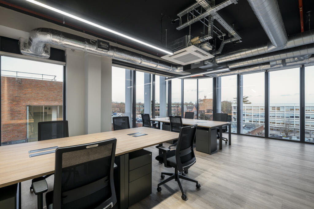 8 Person Office